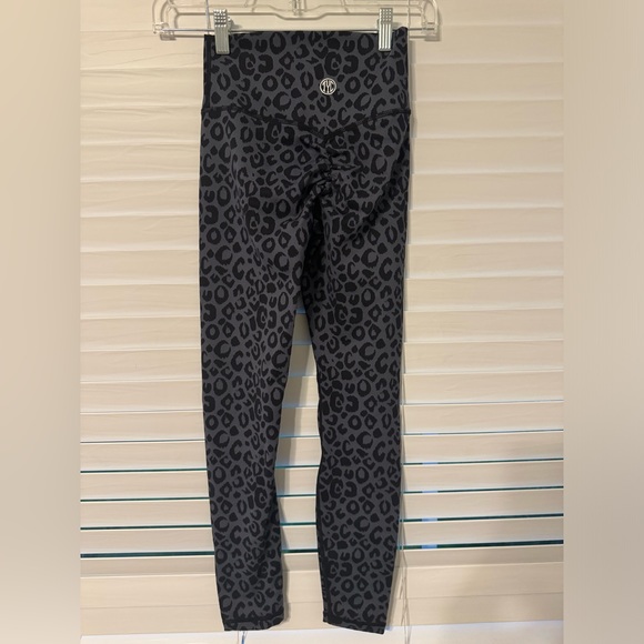 Til You Collapse Scrunch Booty Leggings - Picture 2 of 3